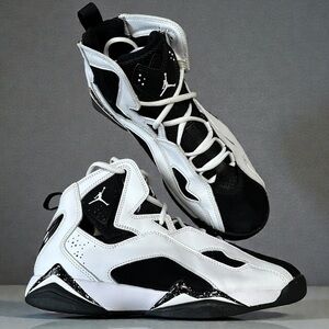 Jordan True Flight Sneakers Oreo / White & Black Men’s Size 8